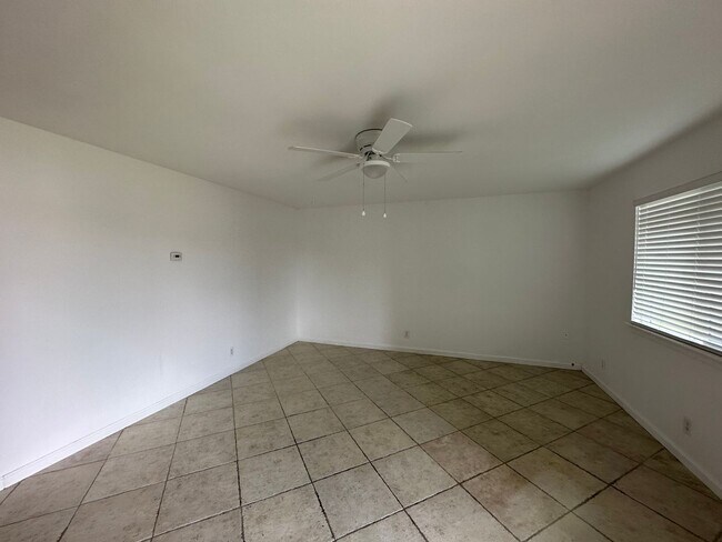 Foto del edificio - Nice home for rent in Farmersville!