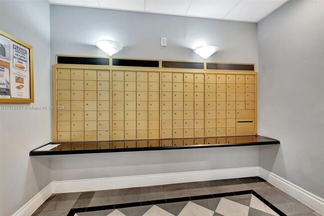 Foto del edificio - 1688 West Ave