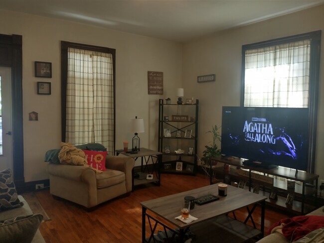 Foto del edificio - 332 N 6th St