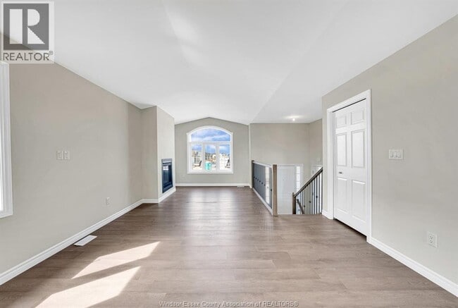 Building Photo - 397 Hemlock Ln