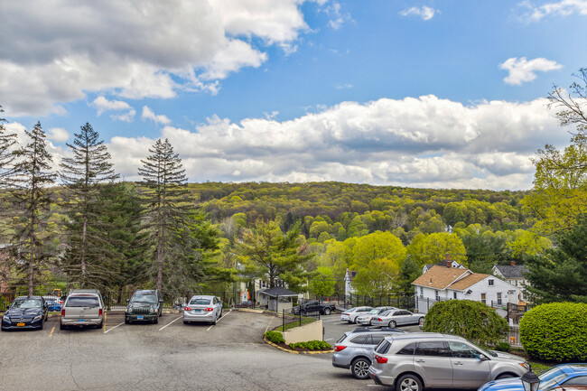 Building Photo - Hillside Apartments