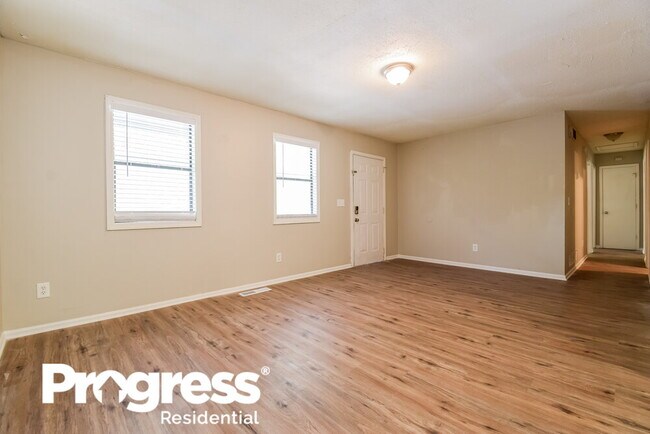Building Photo - 5461 Austell Rd