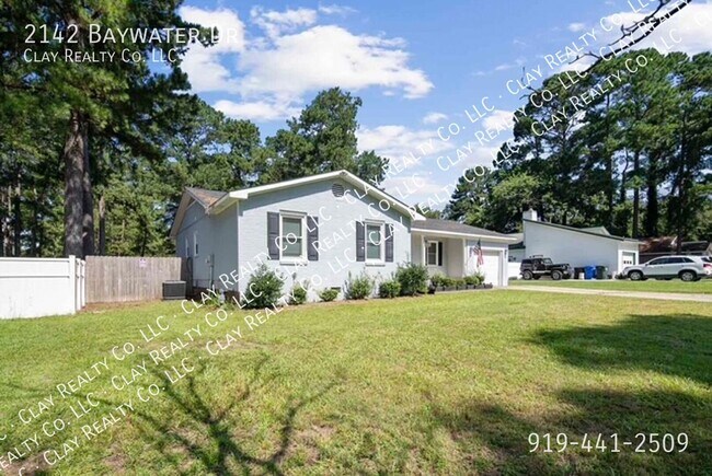Foto del edificio - 2142 Baywater Dr