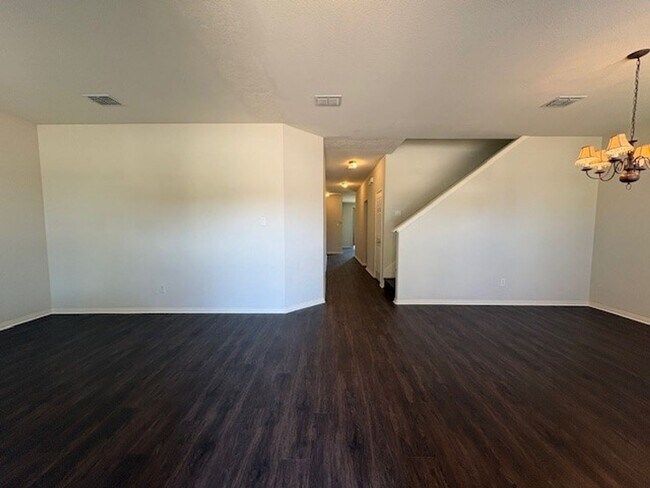 Foto del edificio - Spacious 2 Story Home in Weatherford Texas