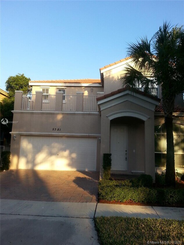 Primary Photo - 5381 SW 155th Ave