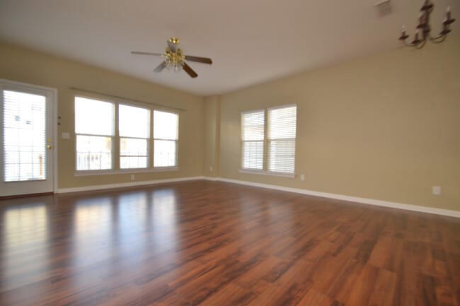 Foto del edificio - Spacious Ballantyne Living | 3BR, 3.5BA with Community Pool