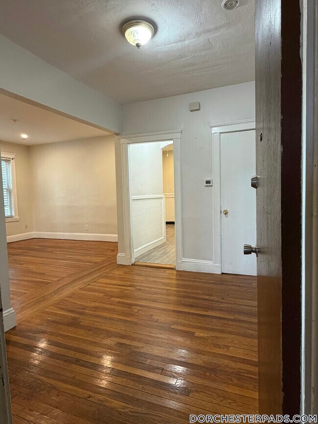 Building Photo - 18 Wentworth Terrace