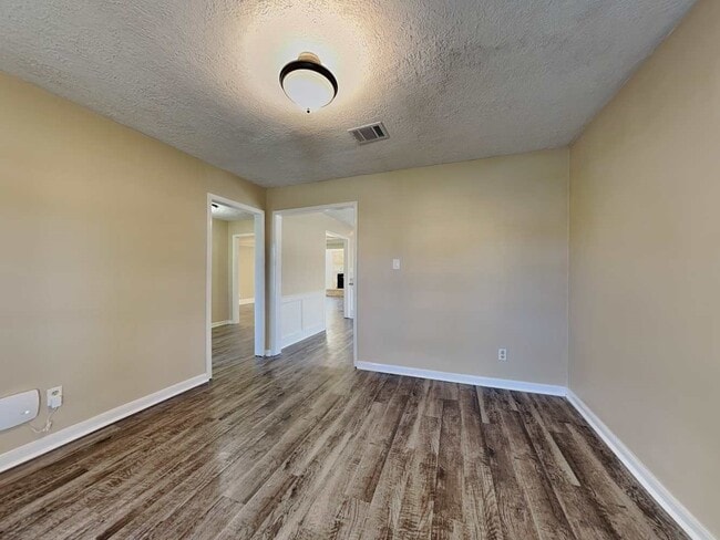 Foto del edificio - 15027 Pebble Bend Dr