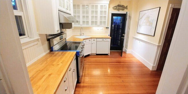 Foto del edificio - 78 N Beacon St