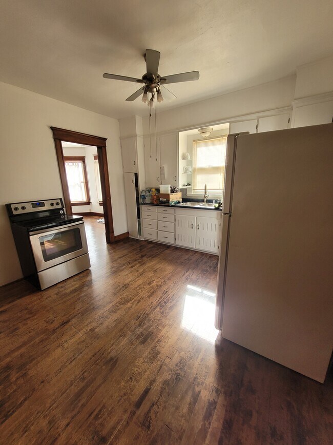 Kitchen - 722 S 23rd St
