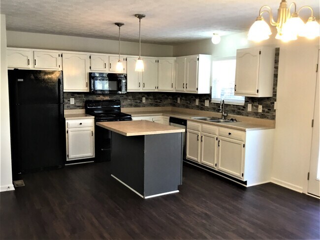 Building Photo - 5891 Eagle Creek Court