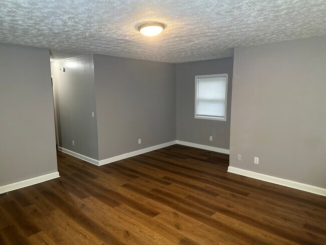 Foto del edificio - 4005 E 31st St