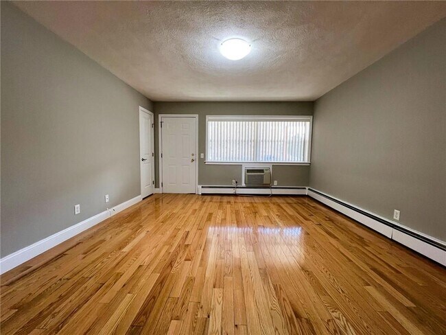 Foto del edificio - 2033 Mendon Rd