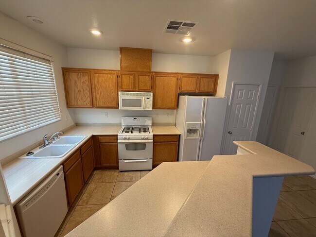 Building Photo - DESERT PINES GATED COMMUNITY!
