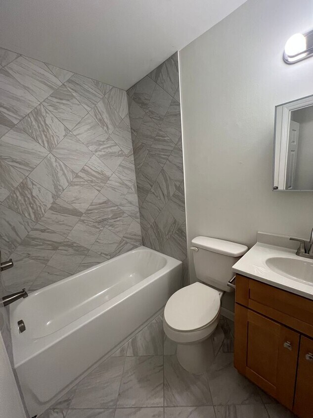 Building Photo - 103 Young Ave