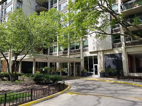 Foto del edificio - 1255 N Sandburg Ter