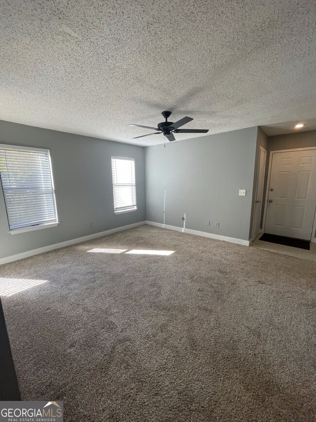 Building Photo - 1404 Huntingdon Chase