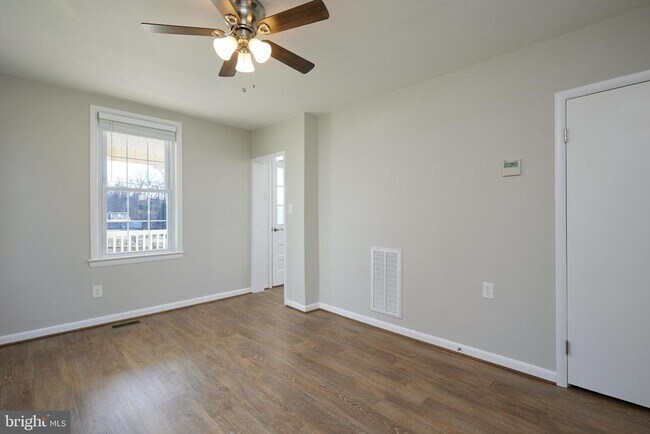 Building Photo - 18325 Barnesville Rd