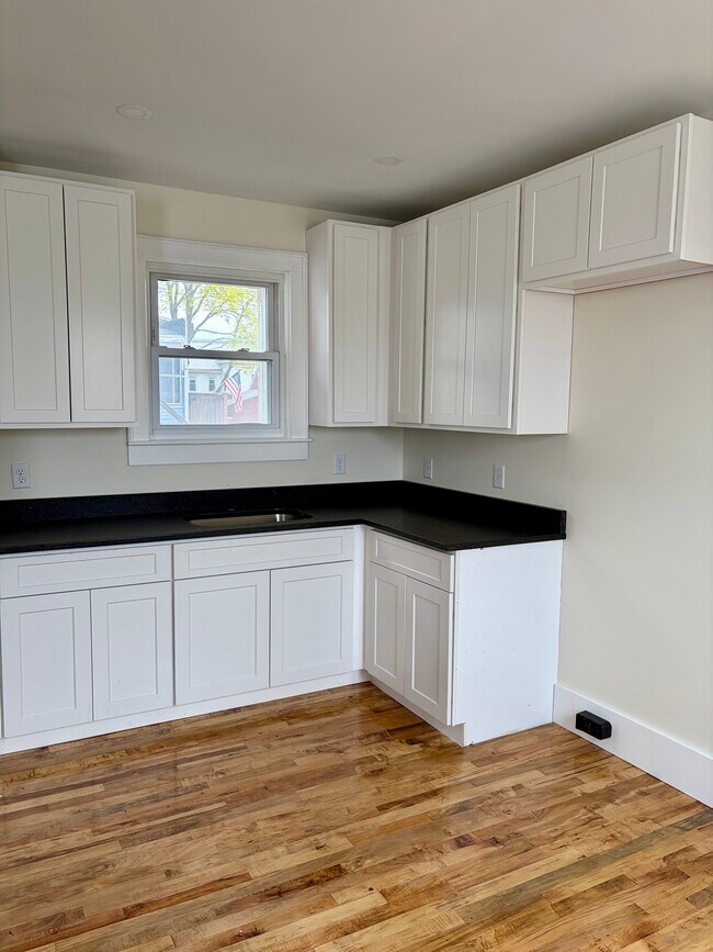Building Photo - 38 Cutts Ave