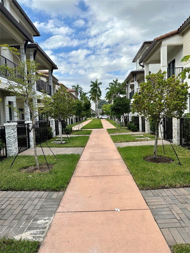 Foto del edificio - 4609 NW 83rd Path