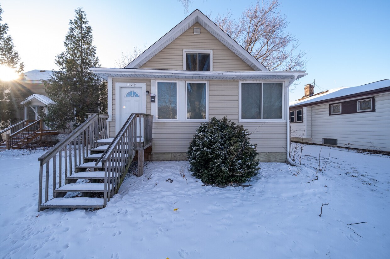 Foto principal - 1097 24th Ave SE