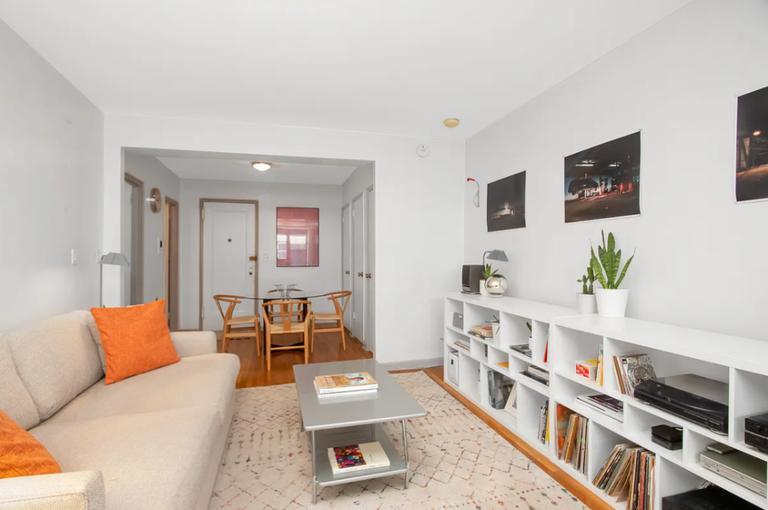 Foto del edificio - 54 E 8th St