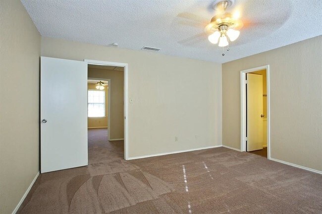 Building Photo - 4820 Butterfield Rd