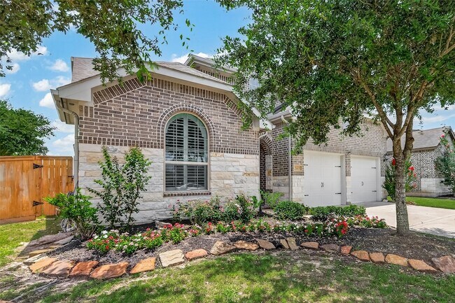 Foto del edificio - 2619 Lilac Point Ln