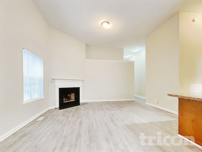 Building Photo - 100 Chippenham Cir