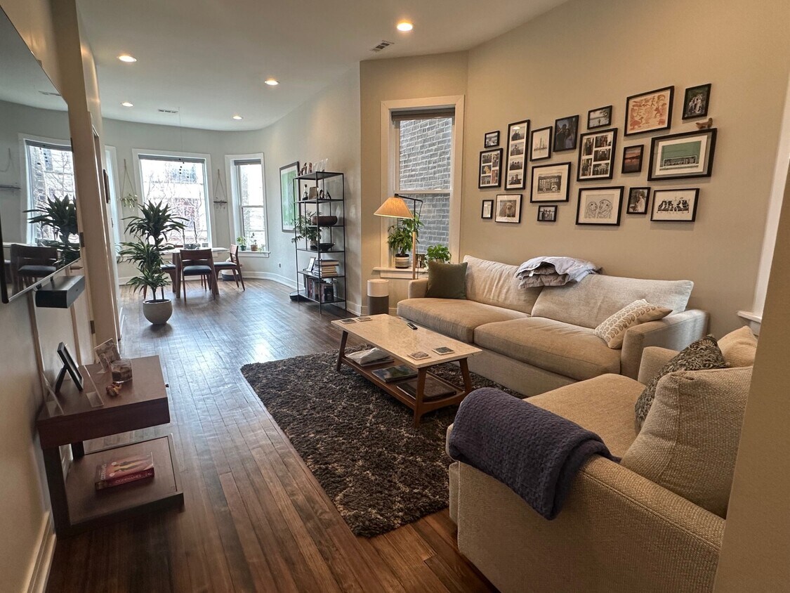 Foto principal - 1328 N Maplewood Ave