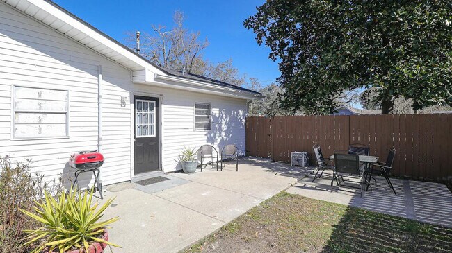 Foto del edificio - 1806 Curcor Dr