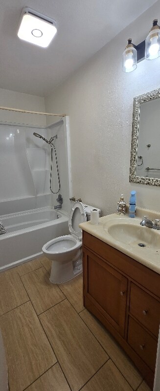 Foto del edificio - 1220 E 15th St