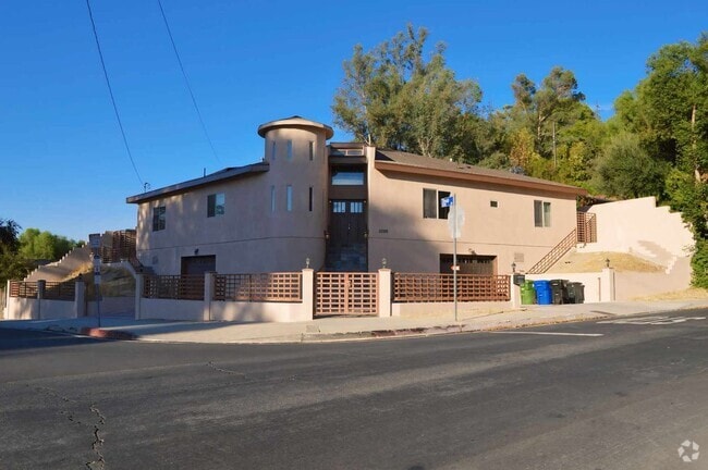 Building Photo - 22325 Avenue San Luis