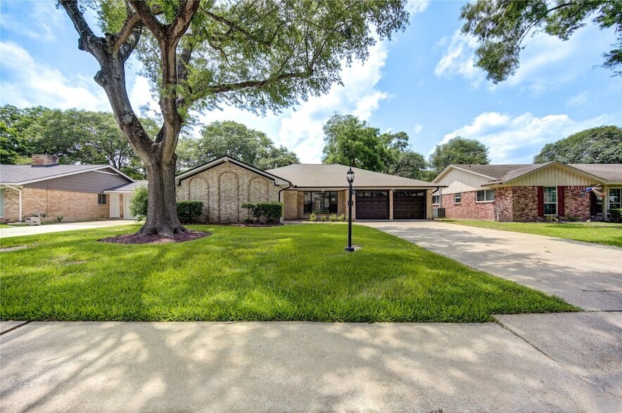 Foto principal - 1719 Bowline Rd
