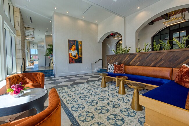 Building Photo - You can't handle the truth, this 3 BR Apt ...