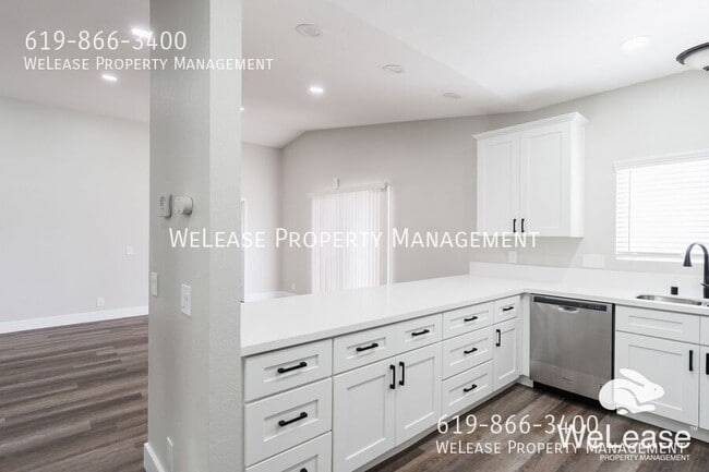 Building Photo - 1374 Peach Ave