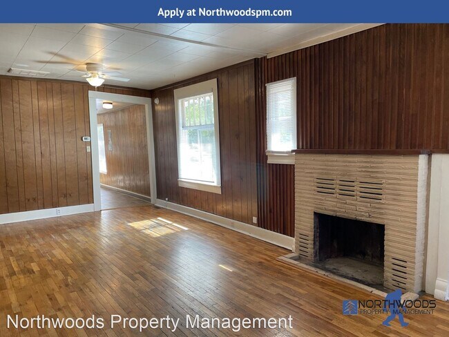 Building Photo - 2 br, 2 bath House - 204 Crater Lake Ave