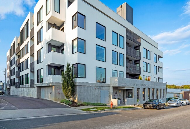 Foto del edificio - 806 Olympic St