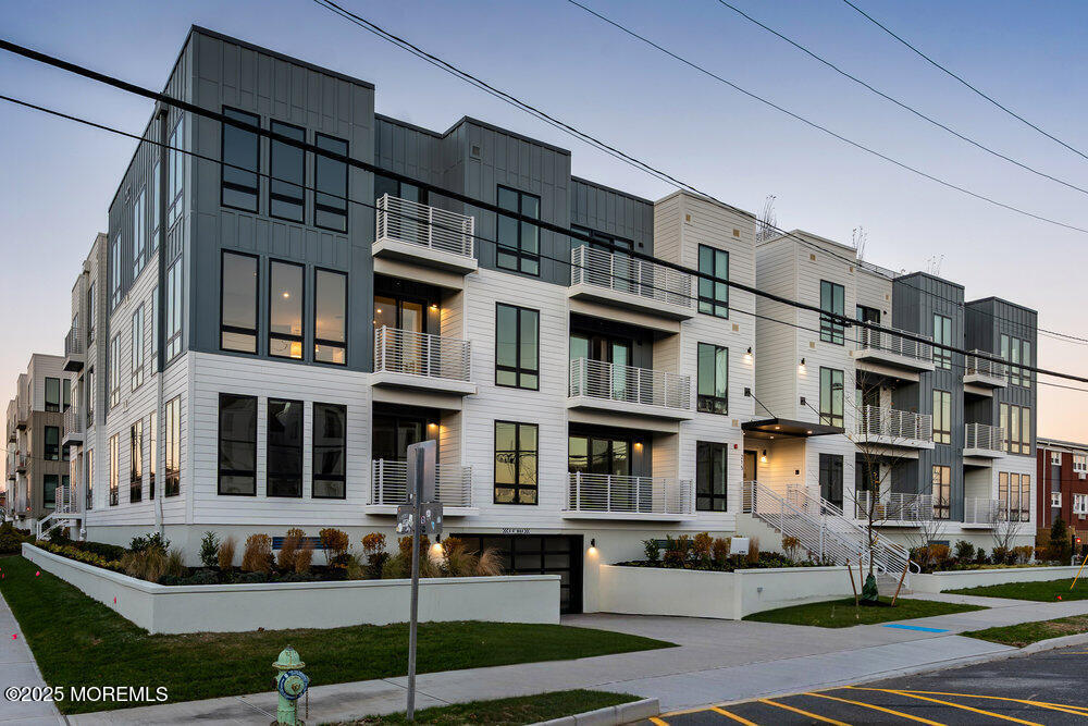 Foto principal - 215 2nd Ave