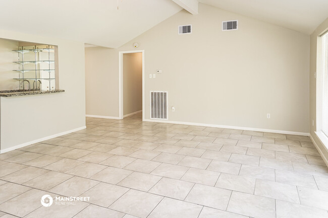 Building Photo - 5911 Pincay Oaks St