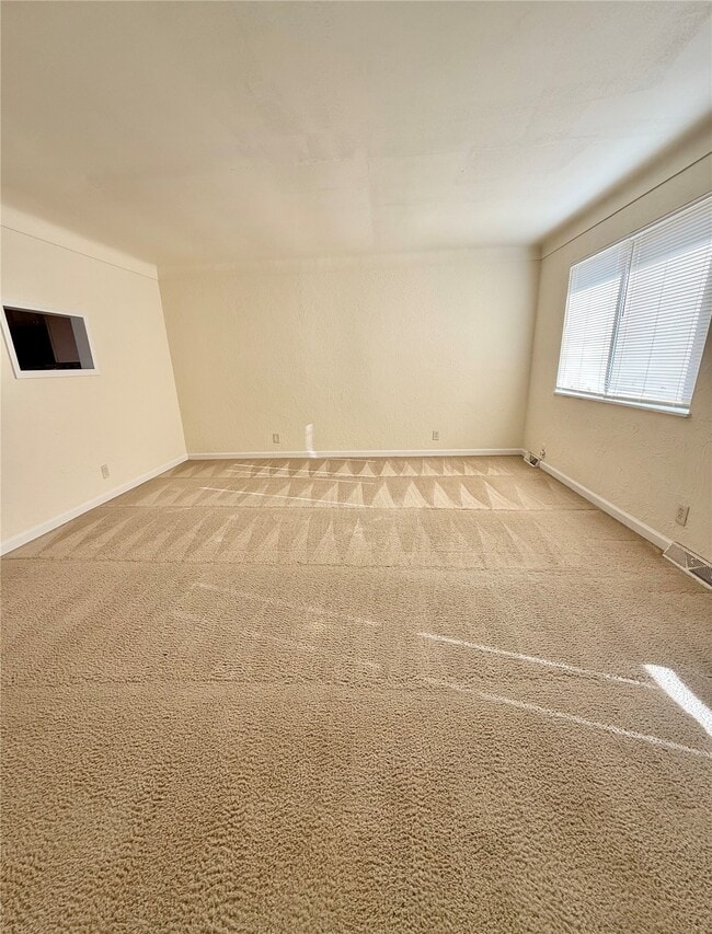 Building Photo - 206 Liberty Dr