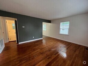 Building Photo - 3814 Lupton Cir