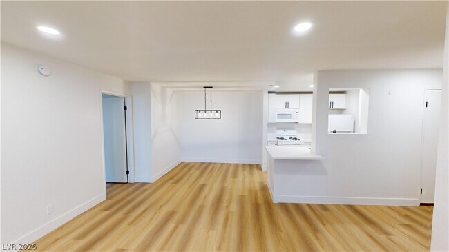 Building Photo - 2200 S Fort Apache Rd