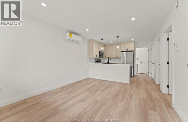 Building Photo - 1287 Aubin Rd
