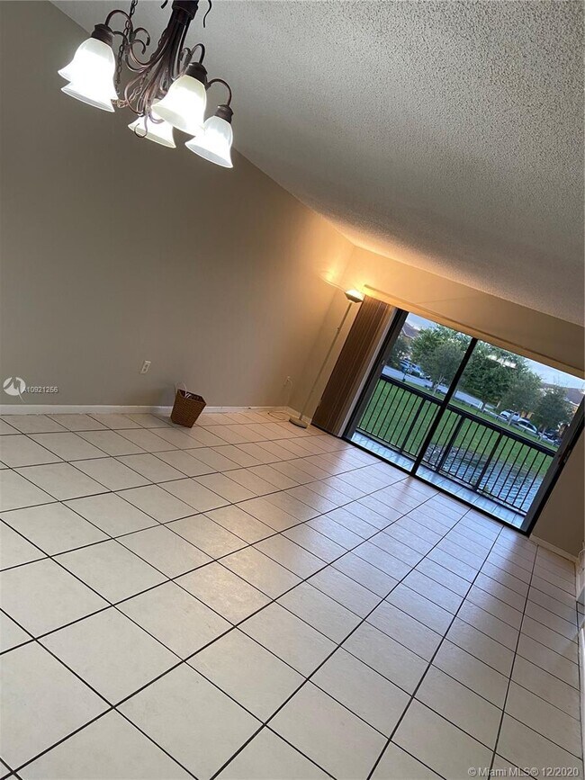 Foto del edificio - 10255 NW 9th St Cir