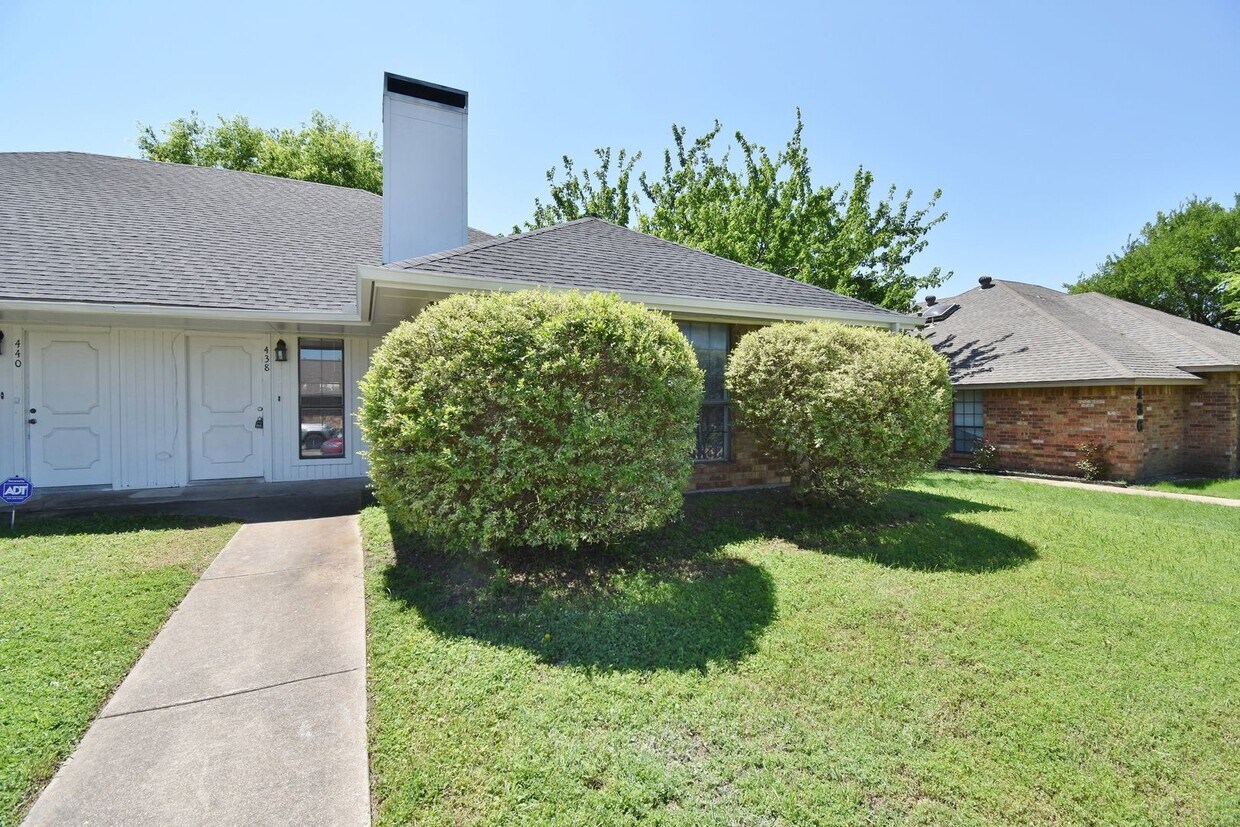 438 Finch Dr, DeSoto, TX 75115 House Rental in DeSoto, TX