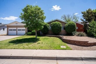 Building Photo - 3124 Cardenas Dr NE