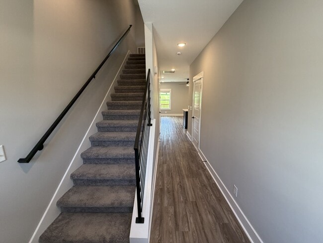 Building Photo - 504 Jonathan Wade Cir