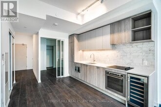 Building Photo - 2020 Bathurst St