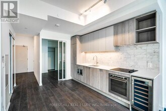 Building Photo - 2020 Bathurst St